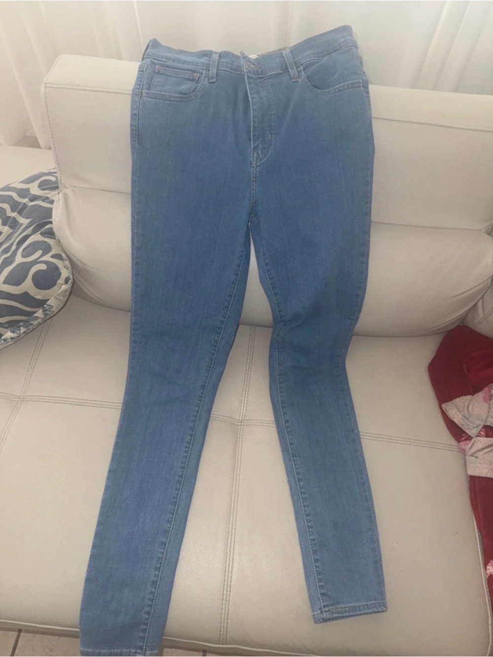Levi's Women's Medium Blue Skinny Jeans